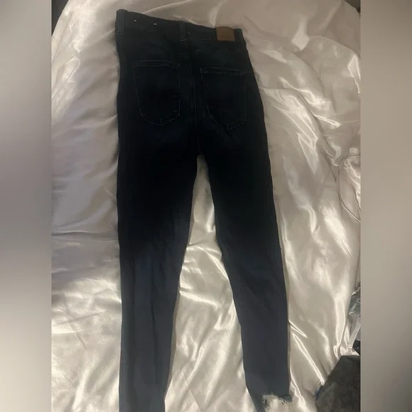 dark washed ripped with patches - Picture 3 of 3